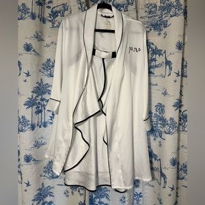 Kate Spade ivory/navy “Mrs” sleep set XS/S (runs large)